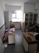 店铺转让 位于乌市米东南路临街门面