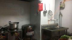 大西门东方100餐饮广场档口转让