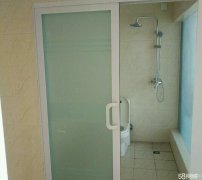 写字楼出租 昌吉市青年路华东容锦酒店1号