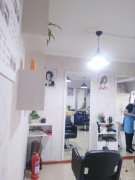 店铺转让 昌吉市天山路有美发店转让