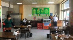 米东区轻工学校BRT车站对面餐厅转让