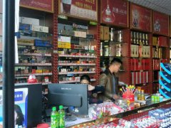 店铺出租 位于呼图壁县乌伊路财富广场