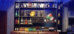 店铺转让 位于昌吉市长宁南路四海之家酒店
