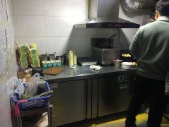 昌吉市建国西路步行街川町太郎小吃店转让