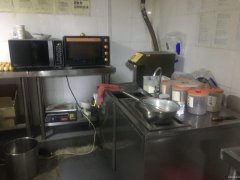 昌吉市建国西路步行街川町太郎小吃店转让