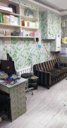 香槟水岸大门口临街营业中美发店转让
