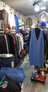 昌吉市玉林中学临街营业中精品女装店急转