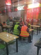 C3228中山路美食广场营业中拌面炒面丸子汤急转