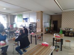 C3531店面转让 位于乌市开发区二期泰山街临街