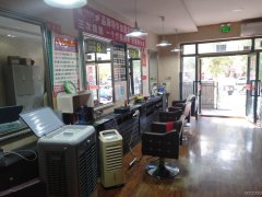 C3990位于昌吉市青年北路龙源超市斜对面一层商业门面转让