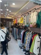 C4060临街女装店急转可空转