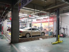C4132店铺承包 昌吉市延安南路与南五路交汇