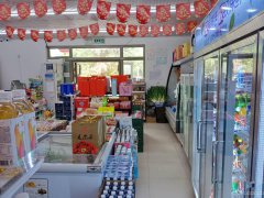 C4155店铺转让 昌吉市南公园西路大上海花园门口