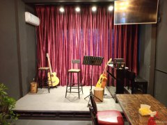C4180店铺转让 昌吉市南公园西路小康村门面