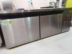 C4190库尔勒市石化路红光小区华山中学旁茶理理奶茶店转让