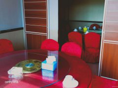 C4197火爆餐厅转让 昌吉市中山路金城维也纳东门