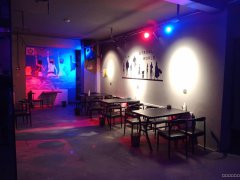 C4210店铺转让 昌吉市北京北路有音乐餐吧转让