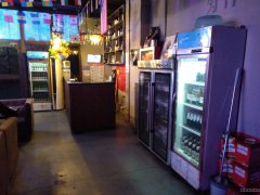 C4225店面转让 位于昌吉市青年南路华东容锦酒店