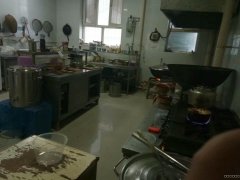 C4405库尔勒神农中医院豆花砂锅旺铺转让