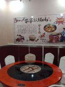 C4476库尔勒市东站化州批发市场二楼新华社区楼下旺铺出租