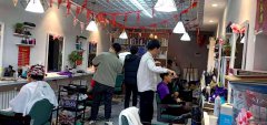 C4644南湖北路移动公司对面美发店转让