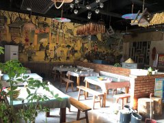 C4703门面商铺出租 位于昌吉市长宁南路亚中美食街附近