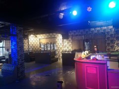 C4703门面商铺出租 位于昌吉市长宁南路亚中美食街附近