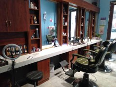 C4776位于昌吉市中山路天和婚恋广场内一家店面