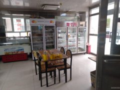 C4815店面转让 位于昌吉市乌伊西路2099C区南门小区