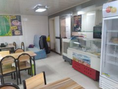 C4815店面转让 位于昌吉市乌伊西路2099C区南门小区