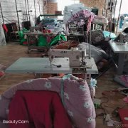 C4872店面转让 位于昌吉市附近经营中的被服厂转让