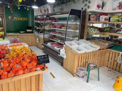 C4945龙海新和居北门水果店转让