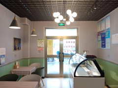 C4985店铺转让 昌吉市滨湖河新城小区门口