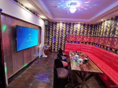 C5289昌吉市城南华东容錦商圈营业中音乐餐吧转让