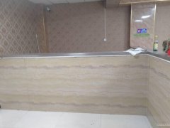 C5901店面出租 位于昌吉市青年南路华东容锦酒店