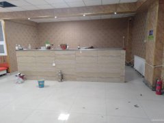 C5901店面出租 位于昌吉市青年南路华东容锦酒店