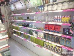 C6027店面转让 位于昌吉红星东路嘉禾欣居小区门口绮缘美妆