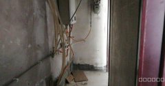 C6232水区七道湾北路和南路交叉路口佳美宝地底商出租