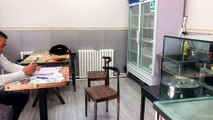 C6345米东区古牧地西路511号人民公园边上小吃店低价转让