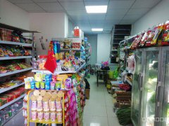 C6396昌吉市和谐丁香园大型小区内营业中果蔬店转让