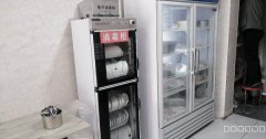 C6644昌吉市健康西路与中山路红绿灯路口临街餐饮旺铺转让