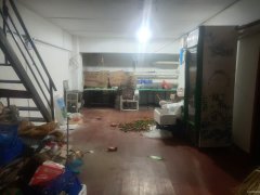 C6751店铺转让 位于昌吉市石河子西路米兰春天商业街