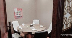 6770昌吉市长宁南路华尔兹楼下二楼营业中餐饮旺铺转让