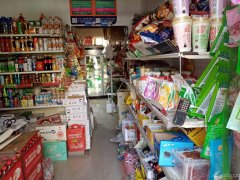 C7165年租金1万多长宁路华洋新村小区内品鲜便利店转让