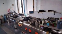 C7820昌吉市紫金名门南门餐厅低价转让