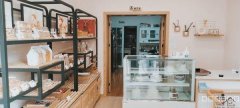 C7933中央郡步行街65平蛋糕店转让
