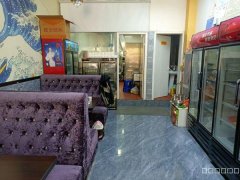C8297位于阜康市六号公馆网红街附近临街89平店面转让