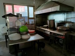 C8298位于昌吉市开发区附近独家150平餐饮店转让