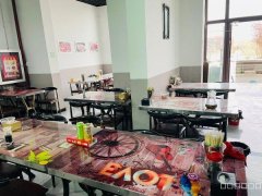 C8371乌市头屯河区西雅图小镇托克逊拌面108平餐饮店转让