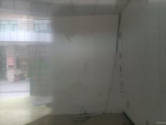 C8392位于昌吉市融景城二期临街105平店面出租